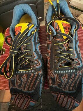 Under Armour HOVR Machina ATX “Austin Marathon” running Shoes. New in box Size: